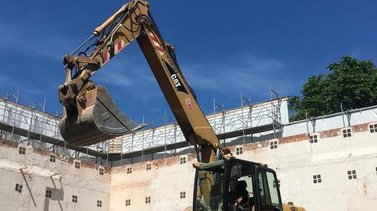 Capo “fantasma“ della sicurezza dei cantieri, si avvia un’azione legale il cui eventuale risarcimento andrà in parte alle famiglie colpite Capo “fantasma“ della sicurezza dei cantieri, si avvia un’azione legale il cui eventuale risarcimento andrà in parte alle famiglie colpite