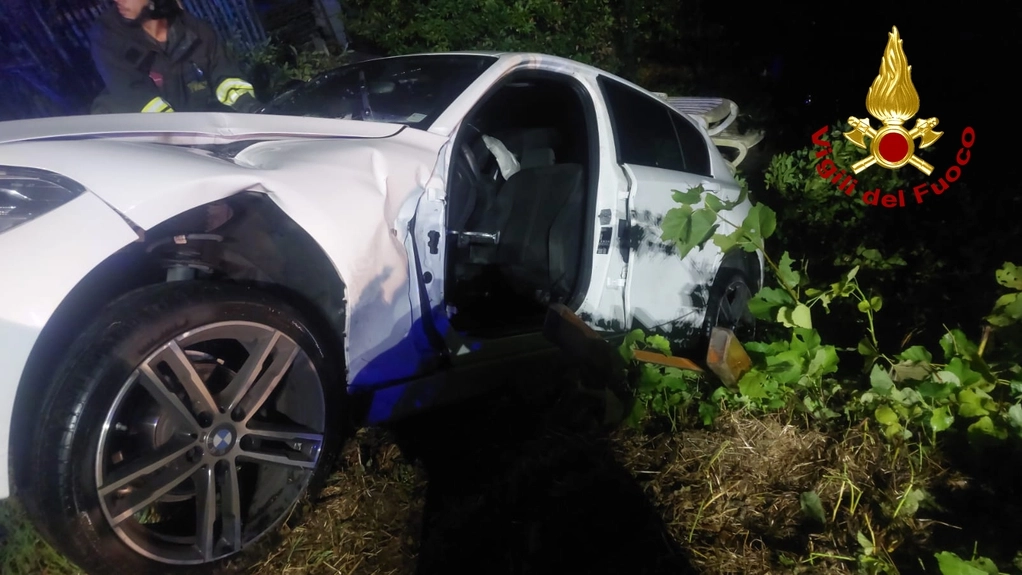 L'auto coinvolta nell'incidente stradale di Camaiore L'auto coinvolta nell'incidente stradale di Camaiore