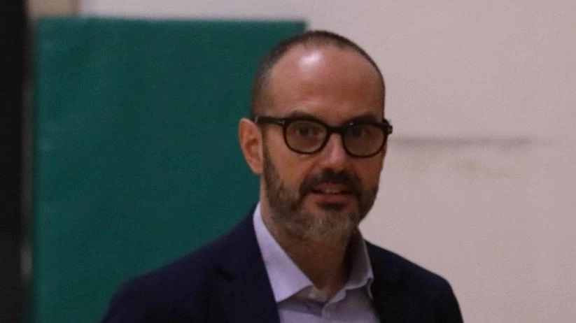 Il presidente Montomoli del Costone annuncia una campagna abbonamenti per coinvolgere i tifosi e sottolinea la crescita del club, puntando sul lavoro di squadra e sull'allenatore Belletti. Il presidente Montomoli del Costone annuncia una campagna abbonamenti per coinvolgere i tifosi e sottolinea la crescita del club, puntando sul lavoro di squadra e sull'allenatore Belletti.