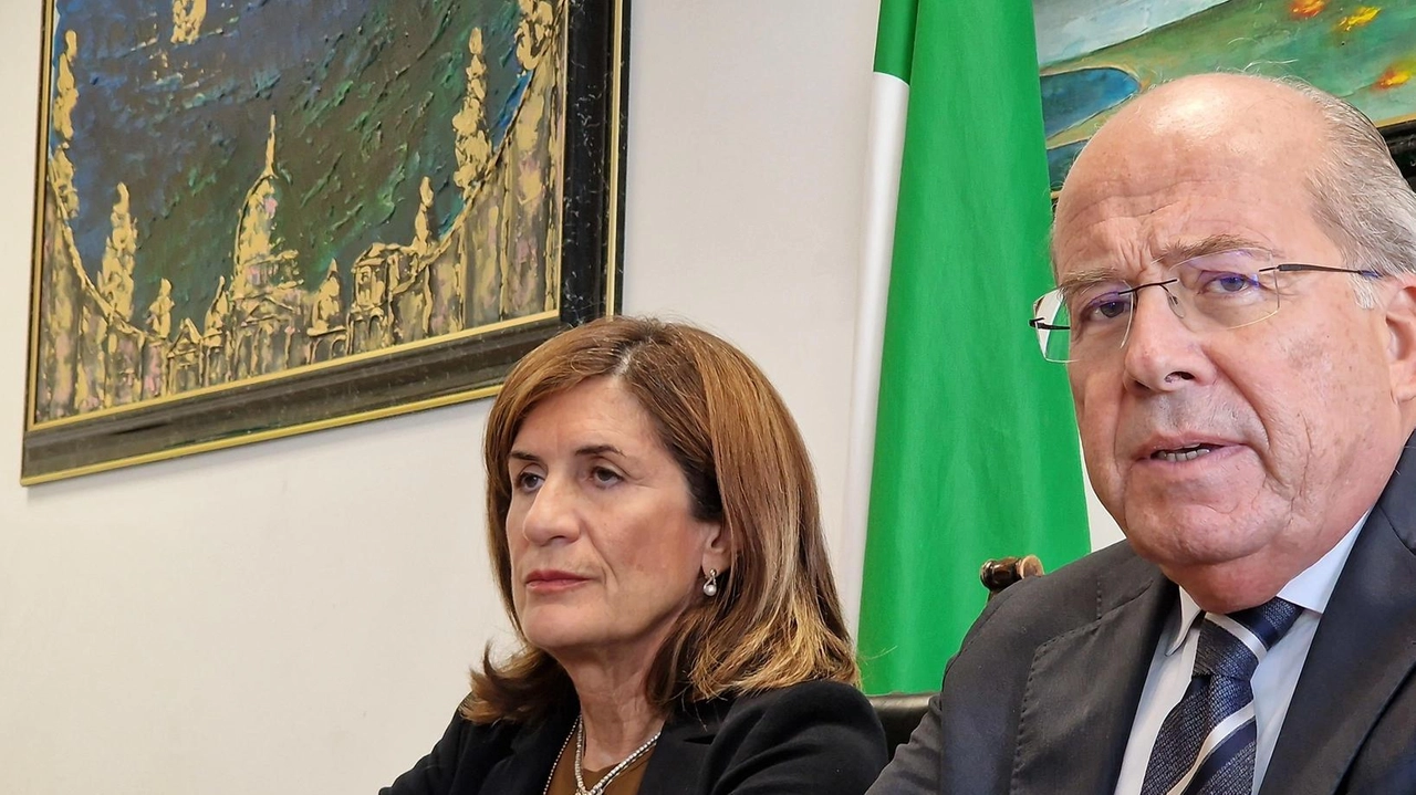 I nipoti di Pedrazzini hanno scritto una lettera al ministro Piantedosi Nella foto, il commissario straordinario Raffaele Ruberto e il prefetto di Pistoia, Licia Donatella Messina I nipoti di Pedrazzini hanno scritto una lettera al ministro Piantedosi Nella foto, il commissario straordinario Raffaele Ruberto e il prefetto di Pistoia, Licia Donatella Messina