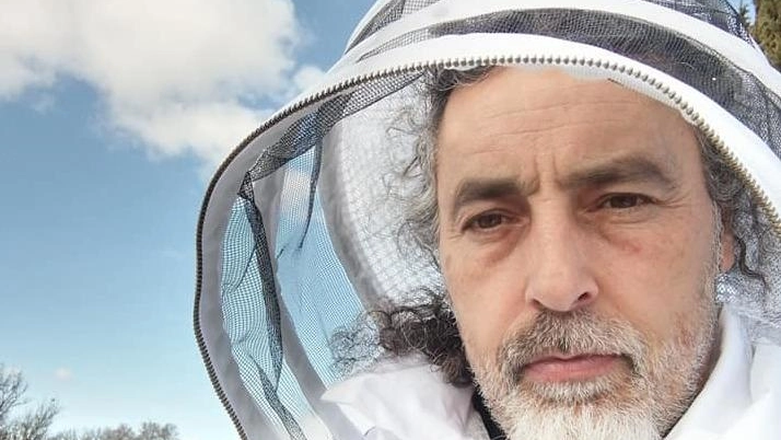 Stefano Gallorini (Toscana Miele) partecipa al progetto con altri apicoltori volontari