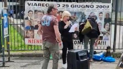 Um momento da guarnição em frente ao Palácio da Justiça de Florença