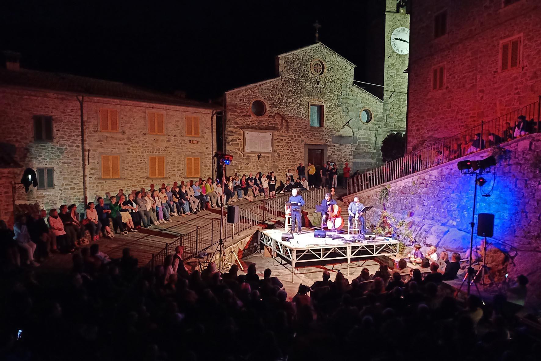 Letteratura, ambiente e giochi al Centro di Socialità di Raggiolo