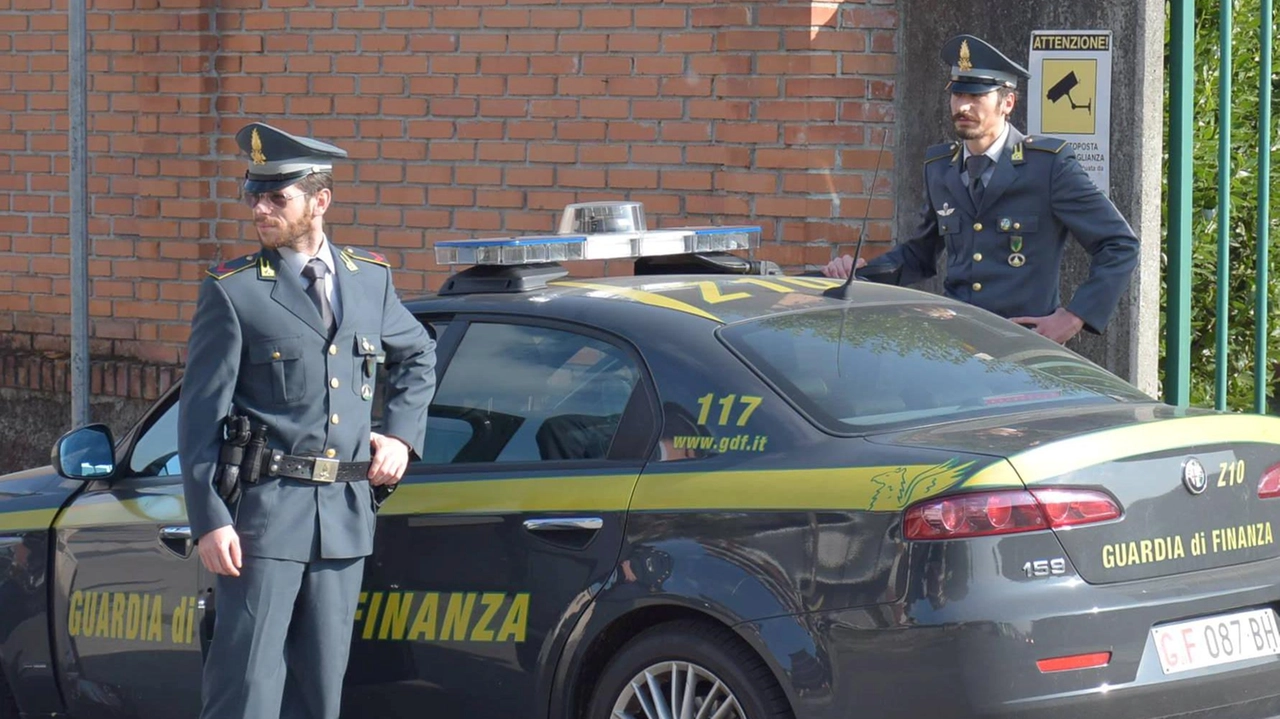 Operazione della guardia di finanza Operazione della guardia di finanza