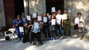 Gruppo di residenti scrive a sindaco e prefetto: "Il nostro quartiere abbandonato a se stesso. Eppure qui vivono famiglie con bambini, gente onesta che lavora e non si sente più sicura". Gruppo di residenti scrive a sindaco e prefetto: "Il nostro quartiere abbandonato a se stesso. Eppure qui vivono famiglie con bambini, gente onesta che lavora e non si sente più sicura".