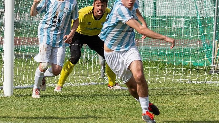 L’appuntamento è vicino: tra sette giorni esatti il Mazzola scenderà in campo per i suoi primi play off nazionali:... L’appuntamento è vicino: tra sette giorni esatti il Mazzola scenderà in campo per i suoi primi play off nazionali:...