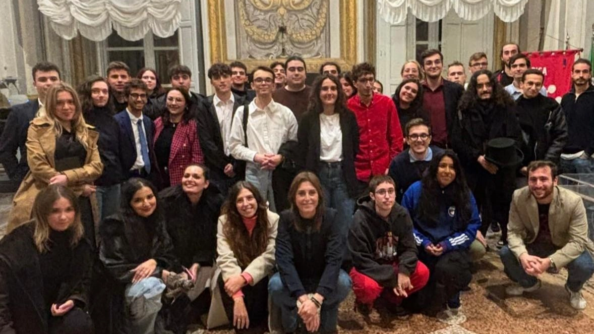 I componenti della Consulta con l’assessore Scarpa; nel riquadro Anna Vallini I componenti della Consulta con l’assessore Scarpa; nel riquadro Anna Vallini