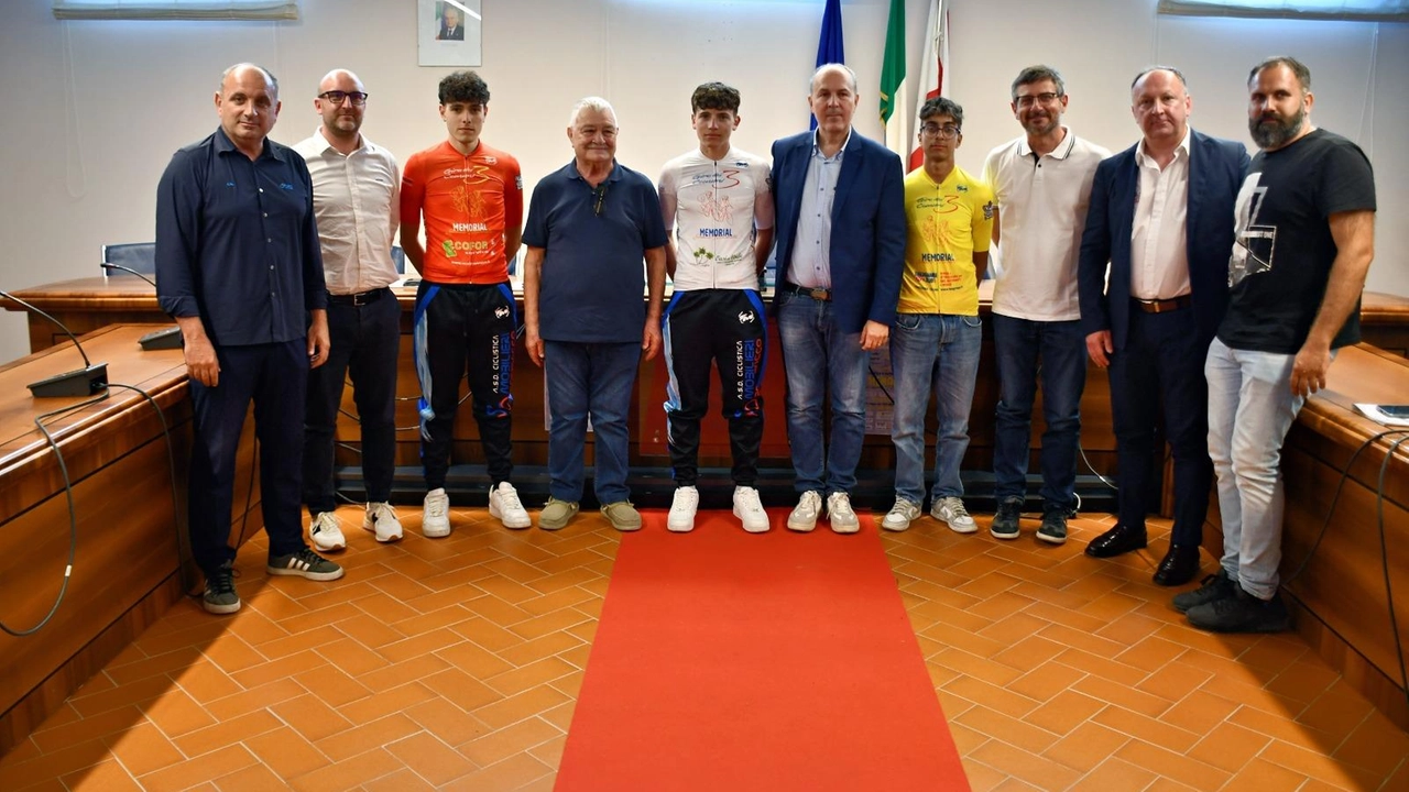 La presentazione dell’evento nella sala consiliare di Crespina Lorenzana La presentazione dell’evento nella sala consiliare di Crespina Lorenzana