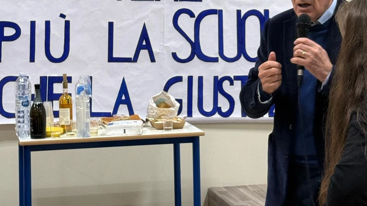 Un momento dell’incontro con Grasso Un momento dell’incontro con Grasso