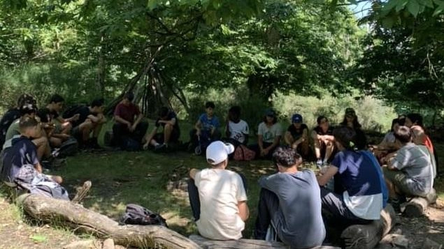Una seduta di terapia forestale. Il Comune di Cantagallo vuole sviluppare le potenzialità «mediche» della Riserva naturale dell’Acquerino insieme con l’Asl Una seduta di terapia forestale. Il Comune di Cantagallo vuole sviluppare le potenzialità «mediche» della Riserva naturale dell’Acquerino insieme con l’Asl