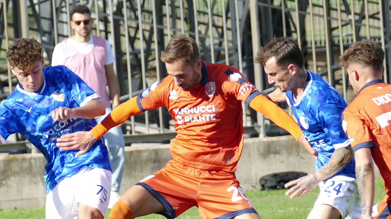 Simone Greselin nel derby di andata al Lungobisenzio Simone Greselin nel derby di andata al Lungobisenzio