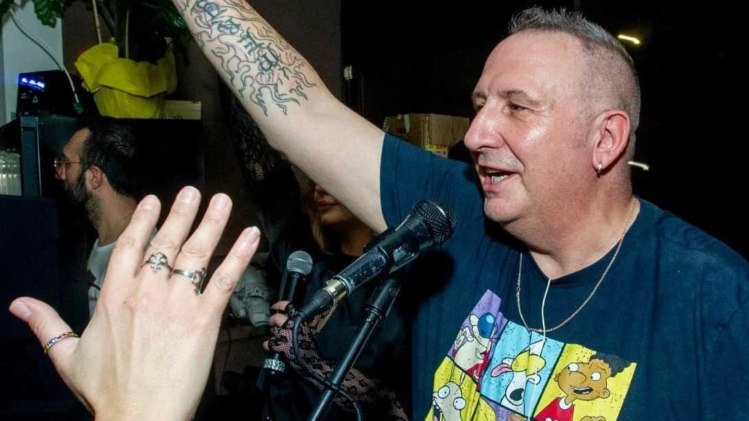 Weekend di festa a Chiesina Uzzanese con il 'Dj Tour Summer Festival', evento musicale nella piazza della Libertà e al Parco Pertini. In programma il 1° Memorial Superdiscoteca e la live band White Lily. Evento rinviato in caso di maltempo. Per info: 3466004613.