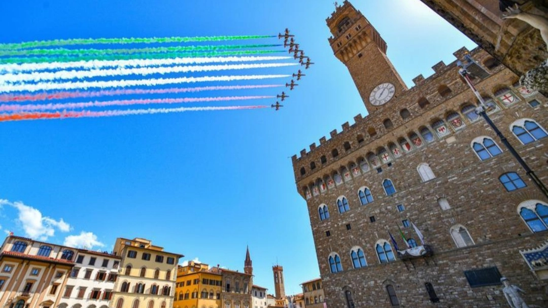 Le Frecce Tricolori su Palazzo Vecchio Le Frecce Tricolori su Palazzo Vecchio
