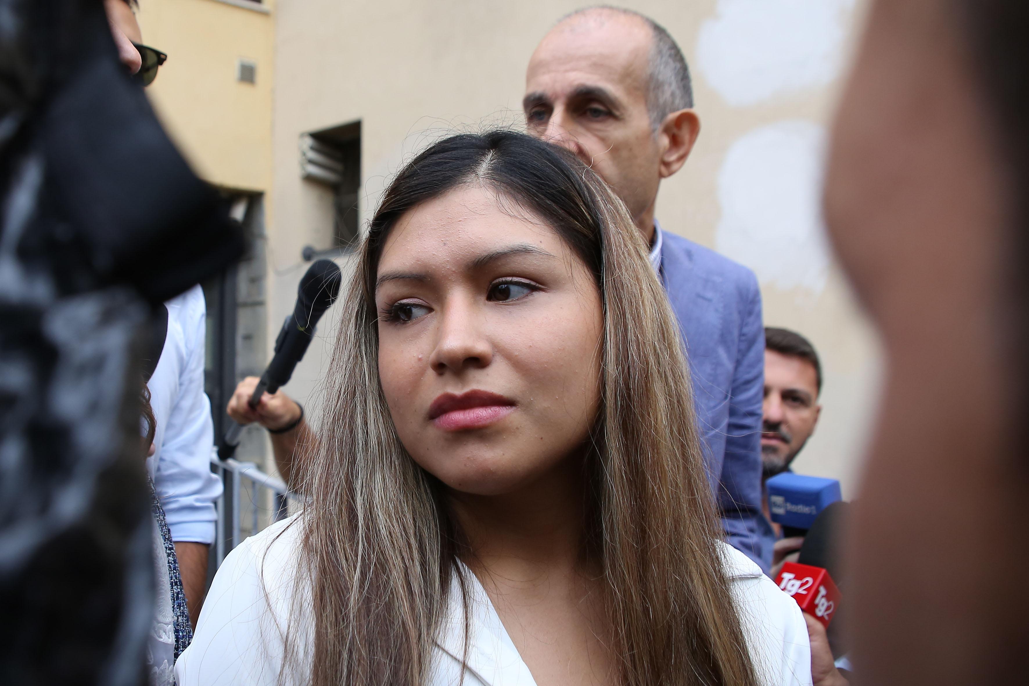 Kata, parla la mamma: “Non volevamo andarcene. E poi l’hanno rapita” Kata, parla la mamma: “Non volevamo andarcene. E poi l’hanno rapita”