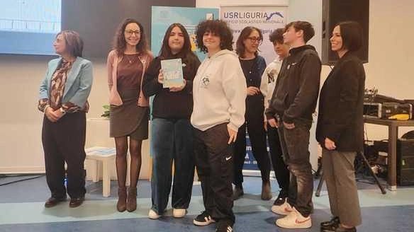 Il 21 novembre al Terminal Crociere si è svolta la seconda edizione de “Il futuro è adesso”, evento di orientamento al lavoro e formazione professionale. Cinque classi premiate per i loro lavori di qualità durante visite aziendali. Il 21 novembre al Terminal Crociere si è svolta la seconda edizione de “Il futuro è adesso”, evento di orientamento al lavoro e formazione professionale. Cinque classi premiate per i loro lavori di qualità durante visite aziendali.