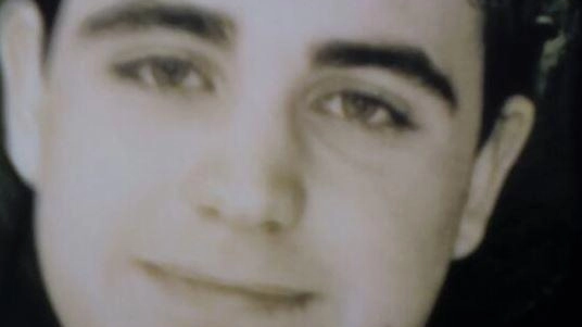La comunità di Montignoso ricorda con commozione Pietro Del Giudice, studente modello vittima di un incidente stradale 19 anni fa. Un concerto in sua memoria si terrà domani sera alla chiesa delle Capanne, con la musicista Katia Zunino e la sua arpa, nota per i suoi successi internazionali e l'insegnamento della tecnica dell'arpa irlandese e scozzese. La comunità di Montignoso ricorda con commozione Pietro Del Giudice, studente modello vittima di un incidente stradale 19 anni fa. Un concerto in sua memoria si terrà domani sera alla chiesa delle Capanne, con la musicista Katia Zunino e la sua arpa, nota per i suoi successi internazionali e l'insegnamento della tecnica dell'arpa irlandese e scozzese.