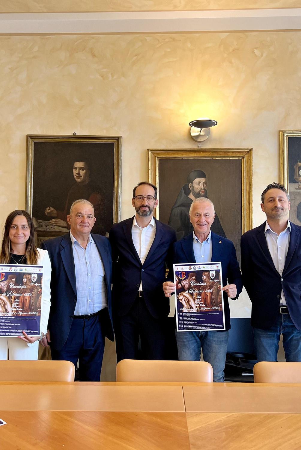 Torna la ’Cavalcata di Satriano’. L’ultimo viaggio di Francesco tra fede e promozione integrata Torna la ’Cavalcata di Satriano’. L’ultimo viaggio di Francesco tra fede e promozione integrata