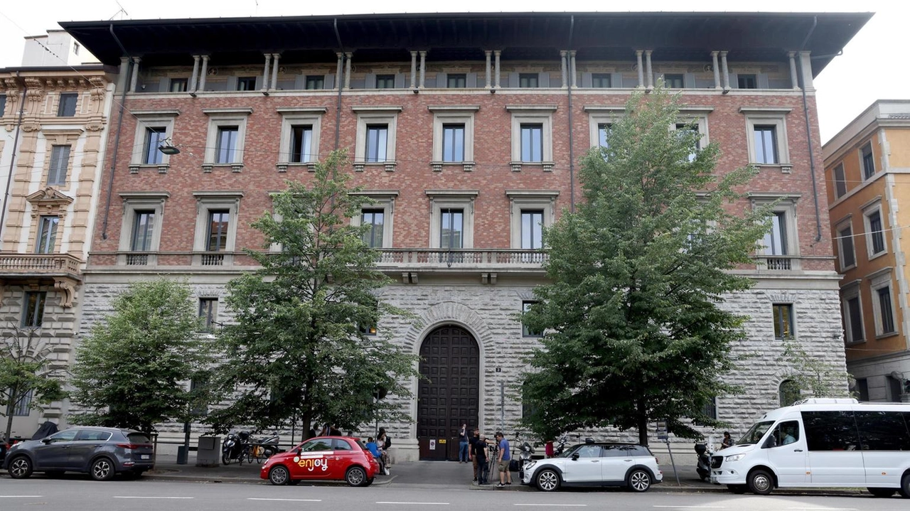 Contro i 51 dell'anno scorso. Utile di gruppo sale a 263 milioni Contro i 51 dell'anno scorso. Utile di gruppo sale a 263 milioni