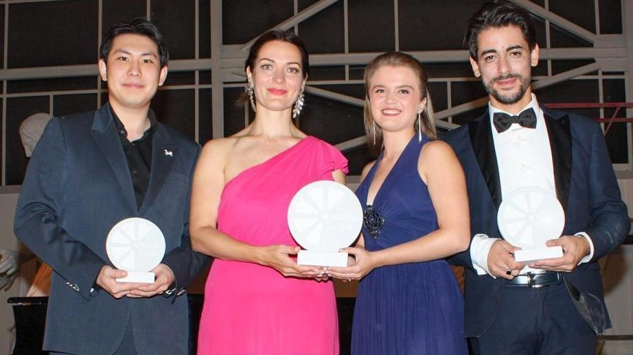 Sucesso della quarta edizione del concorso Marmo all’opera svoltosi nell’atelier Litix di Torano. Giovani in gara da tutto il mondo Sucesso della quarta edizione del concorso Marmo all’opera svoltosi nell’atelier Litix di Torano. Giovani in gara da tutto il mondo