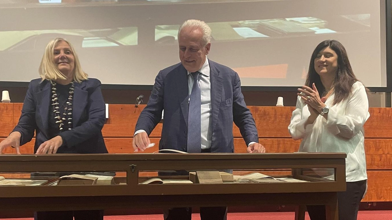 Cambia volto il rione che ospita il principale ospedale della Toscana. Binario di Sirio fino al pediatrico, uno studentato al Monna Tessa. Cambia volto il rione che ospita il principale ospedale della Toscana. Binario di Sirio fino al pediatrico, uno studentato al Monna Tessa.