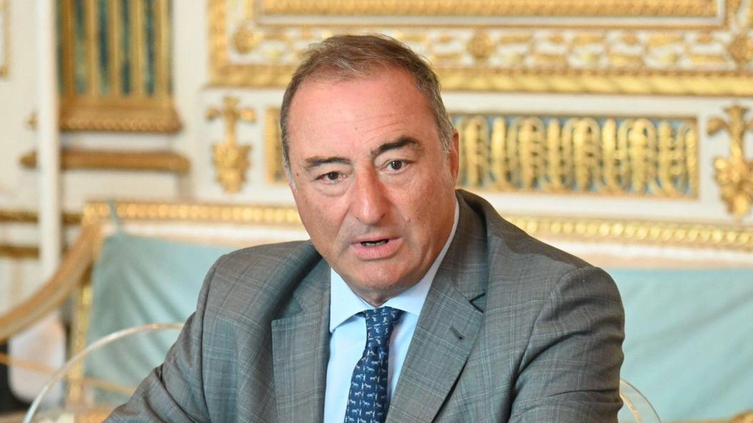Marco Porciani, presidente di Lucca Holding ha parlato in consiglio comunale definendo Geal ”spiritualmente“ confluita in Gaia; parole che hanno provocato non pochi mal di pancia soprattutto nel centrodestra Marco Porciani, presidente di Lucca Holding ha parlato in consiglio comunale definendo Geal ”spiritualmente“ confluita in Gaia; parole che hanno provocato non pochi mal di pancia soprattutto nel centrodestra