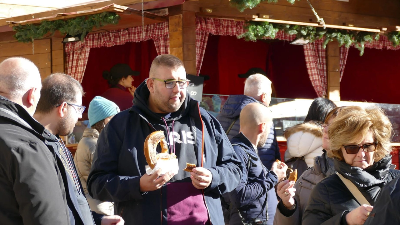 Si apre un altro weekend da grandi numeri nella Città del Natale Alberghi al tutto esaurito Si apre un altro weekend da grandi numeri nella Città del Natale Alberghi al tutto esaurito