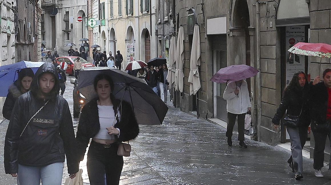 La voce di un commerciante: "Molti pensano di lasciare, è sempre peggio"