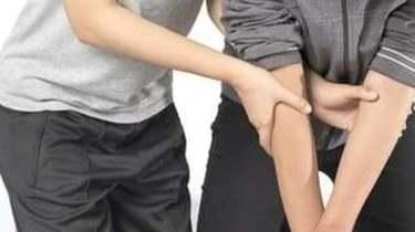 GROSSETO Il presidente della Regione Toscana ha promulgato la legge regionale, prima in Italia, per la prevenzione della morte cardiaca improvvisa... GROSSETO Il presidente della Regione Toscana ha promulgato la legge regionale, prima in Italia, per la prevenzione della morte cardiaca improvvisa...