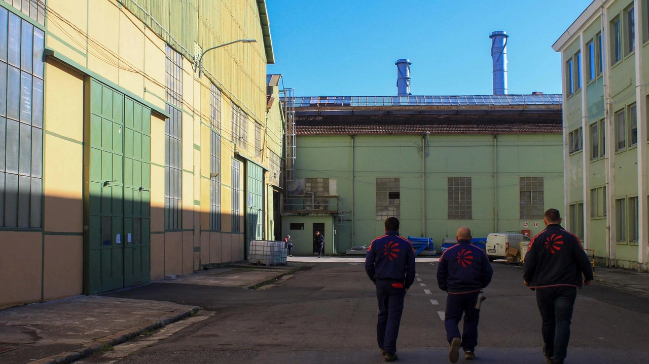 Leonardo ha avviato i lavori di riqualificazione degli spazi produttivi di via Valdilocchi. Un’area dedicata al ’patto’ con Rheinmetall. Il colosso a caccia di una pista per il collaudo.