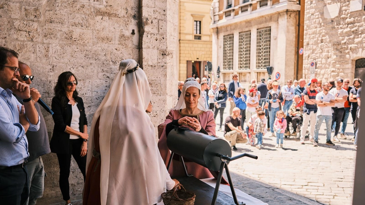 NARNI Oggi l’ultimo atto della 57esima edizione della Corsa all’Anello; ieri sera il grande e tradizionale Corteo Storico. ... NARNI Oggi l’ultimo atto della 57esima edizione della Corsa all’Anello; ieri sera il grande e tradizionale Corteo Storico. ...