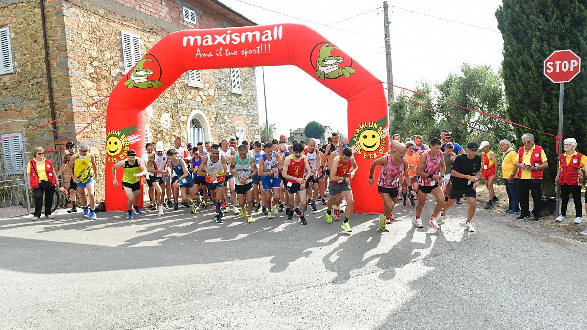 Sgambata delle Due Torri di Lucciano, una corsa bellissima (e molto dura)