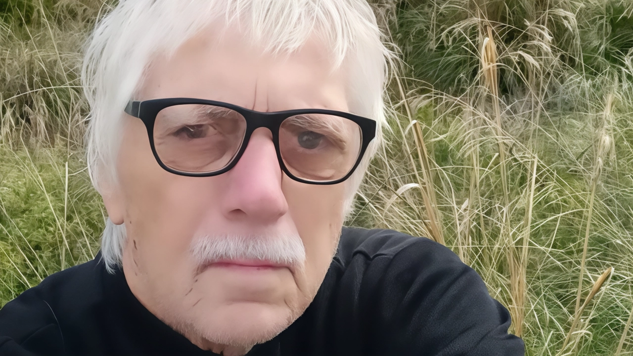 Aldo Agroppi aveva 80 anni: ecco una delle sue ultime foto a Salivoli prima del ricovero Aldo Agroppi aveva 80 anni: ecco una delle sue ultime foto a Salivoli prima del ricovero