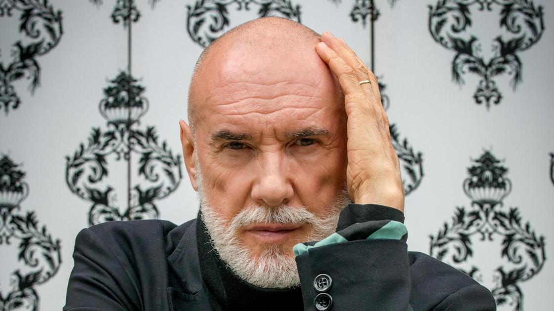 Lo spettacolo di Diego Dalla Palma. Debutta alla Versiliana "Perché no?". E in autunno uscirà anche il libro Lo spettacolo di Diego Dalla Palma. Debutta alla Versiliana "Perché no?". E in autunno uscirà anche il libro