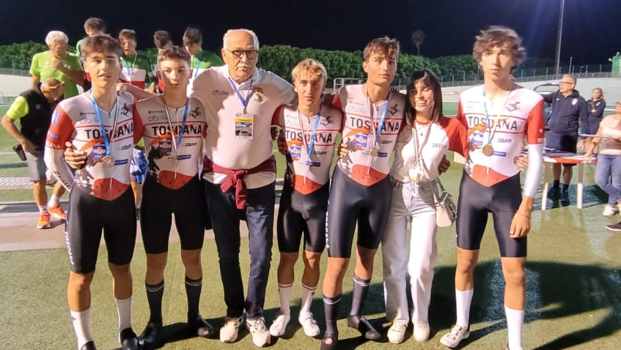 I cinque allievi toscani con gli accompagnatori Renzoni e Giorgia Catarzi I cinque allievi toscani con gli accompagnatori Renzoni e Giorgia Catarzi