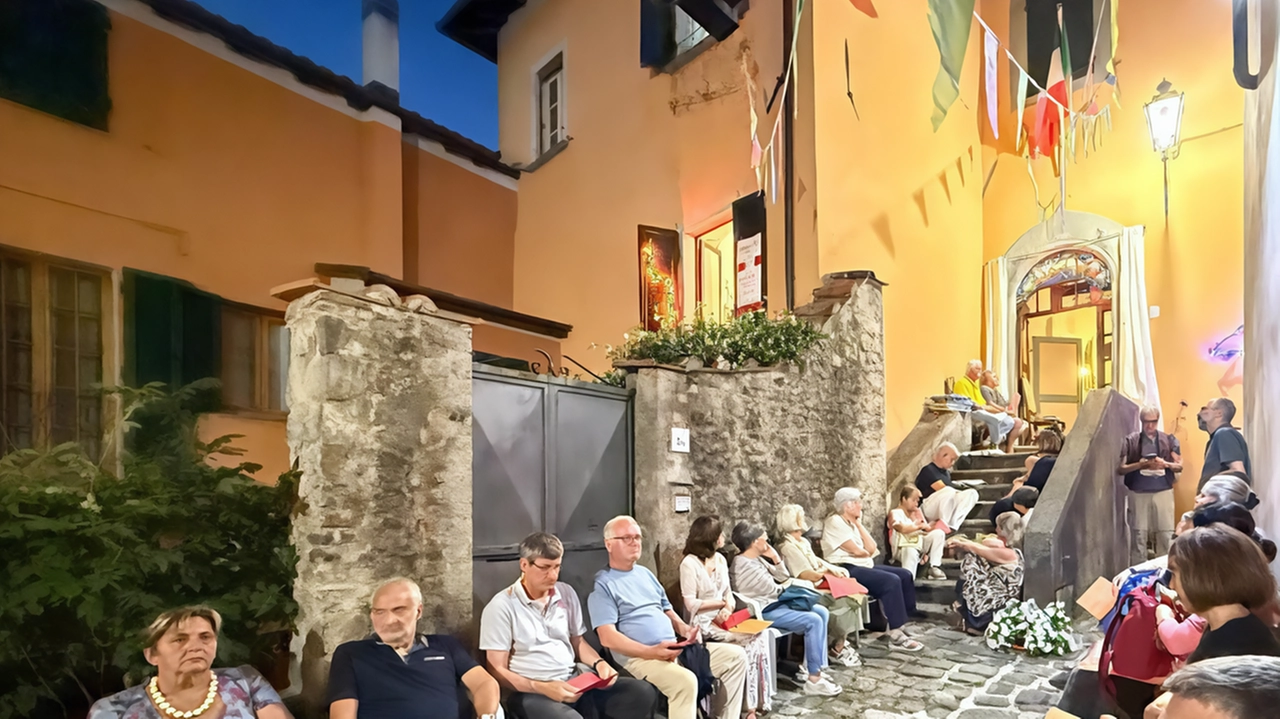 Un successo l’iniziativa proposta dal duo (artistico e di vita) Mariella Baiocchi e Arturo Pivato .