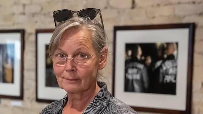 https://www.lanazione.it/image-service/view/acePublic/alias/contentid/MzRjYmU2YmYtMjZhMy00/0/le-foto-dietro-la-scena-marja-leena-hukkanen-espone-a-casa-masaccio.jpeg?f=16:9&w=1200&h=630