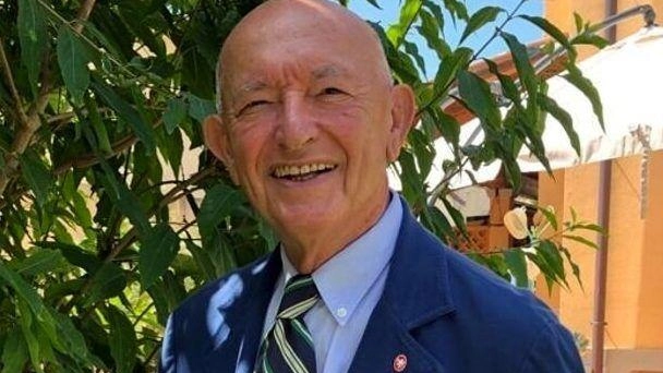 "I Benedettini a Mugnano e nella Valle del Nestore": è il libro scritto dall’ex sindaco di Perugia Mario Valentini che... "I Benedettini a Mugnano e nella Valle del Nestore": è il libro scritto dall’ex sindaco di Perugia Mario Valentini che...