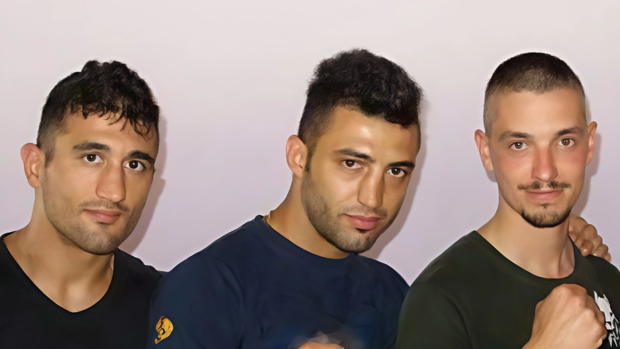 I fratelli campioni internazionali Giorgio e Armen Petrosyan terranno uno stage di Kickboxing a Umbertide, organizzato dal team "Natural Born Fighters". Giorgio, soprannominato "The Doctor", ha ottenuto successo sui ring mondiali e ricevuto la cittadinanza onoraria in Italia. Lo stage si svolgerà domenica prossima presso la palestra delle scuole elementari "Di Vittorio". I fratelli campioni internazionali Giorgio e Armen Petrosyan terranno uno stage di Kickboxing a Umbertide, organizzato dal team "Natural Born Fighters". Giorgio, soprannominato "The Doctor", ha ottenuto successo sui ring mondiali e ricevuto la cittadinanza onoraria in Italia. Lo stage si svolgerà domenica prossima presso la palestra delle scuole elementari "Di Vittorio".
