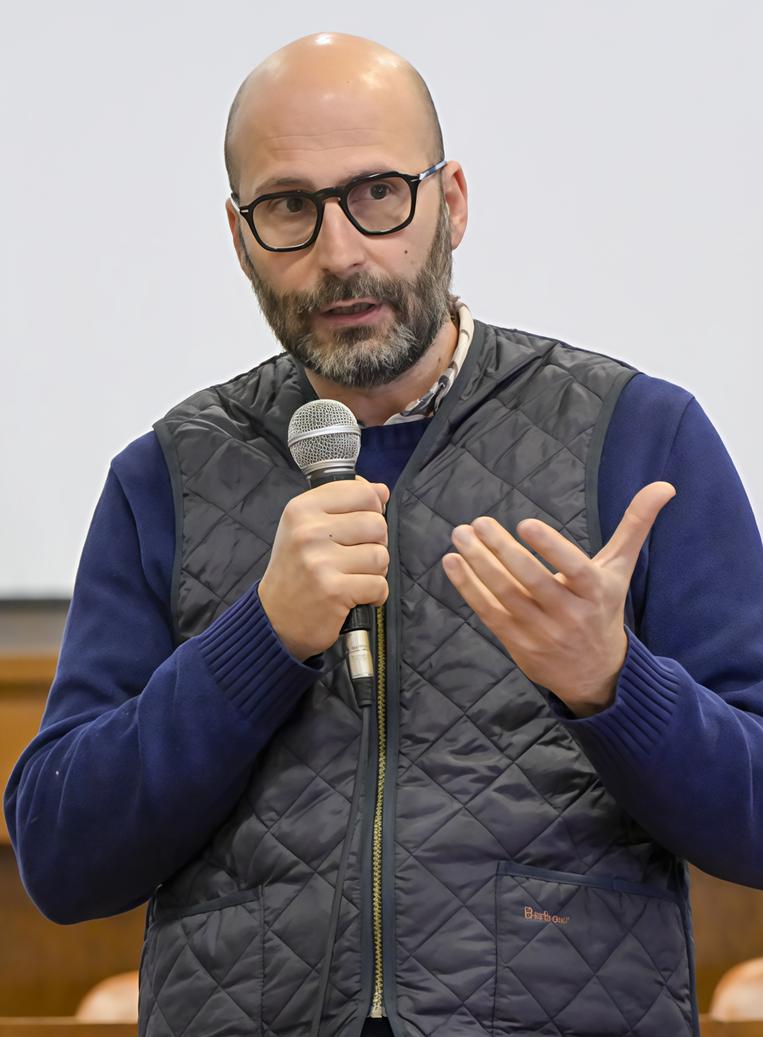 https://www.lanazione.it/image-service/view/acePublic/alias/contentid/MzRmYTIyNTMtOWEyZC00/0/piu-sicurezza-per-la-sieve-via-i-detriti-dal-letto-del-fiume.jpeg?f=1.91:1&w=1200