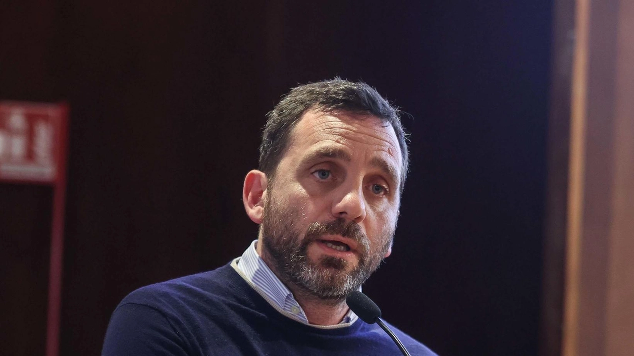 Il sindaco Alessandro. Tomasi Il sindaco Alessandro. Tomasi