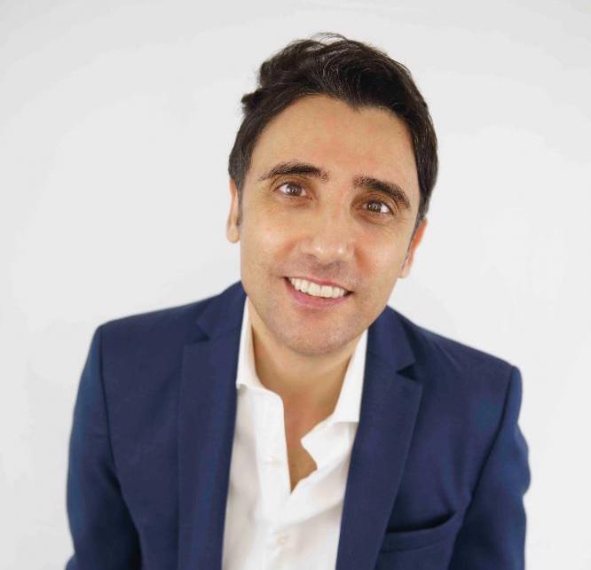 https://www.lanazione.it/image-service/view/acePublic/alias/contentid/MzU0ZTIzNTgtM2RiNS00/0/spettacolo-musica-e-risate-parte-agosto-in-via-cenami-stasera-ce-antonio-dausilio.jpeg?f=1.91:1&w=1200