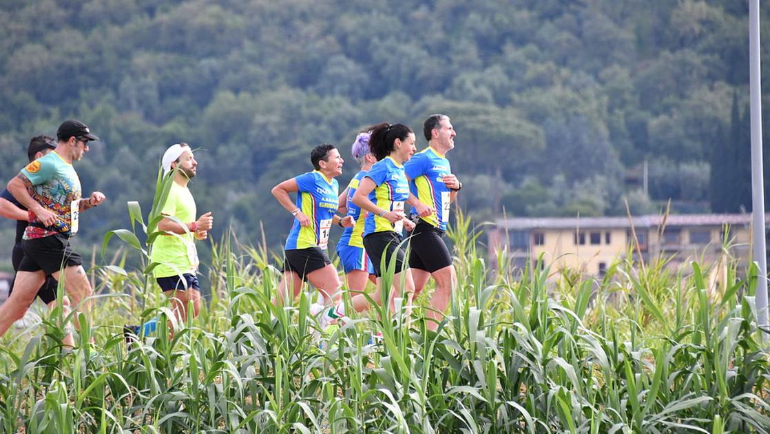 Bisenzio River Race, 8 ore di corsa intorno al fiume: i vincitori Bisenzio River Race, 8 ore di corsa intorno al fiume: i vincitori