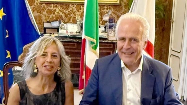 Simona Dei, qui la firma con Giani, è la nuova direttrice generale dell’istituto regionale per lo studio e la prevenzione oncologica Simona Dei, qui la firma con Giani, è la nuova direttrice generale dell’istituto regionale per lo studio e la prevenzione oncologica
