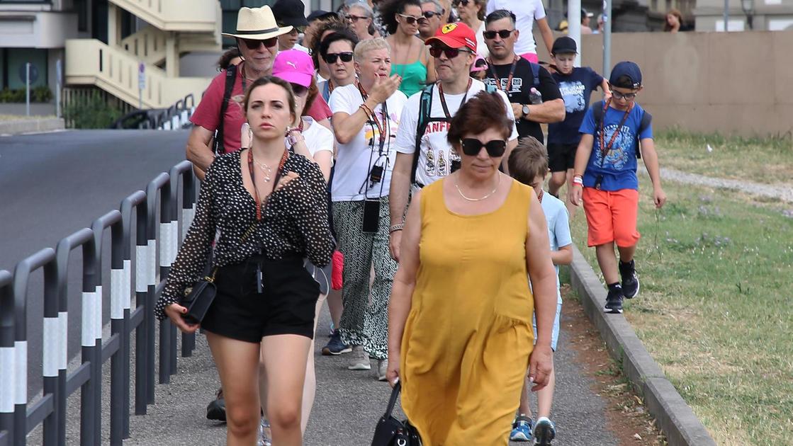 L’avvertimento ai croceristi: "Strade dissestate e afa. A Firenze serve resistenza"