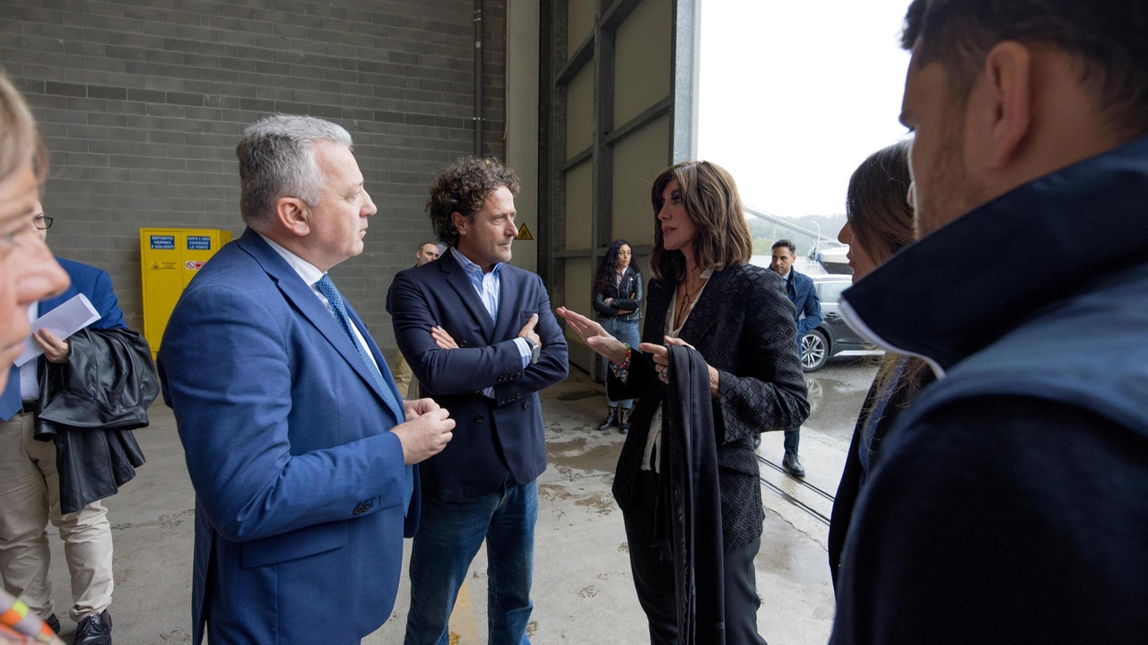 Via libera alla creazione delle residenze universitarie nel Campus della Spezia. Michele Scarrone annuncia lavori per 22 camere doppie e 12 singole, con servizi dedicati agli studenti. Inoltre, progetto di campus all'avanguardia e visita del ministro ai Cantieri Valdettaro. Via libera alla creazione delle residenze universitarie nel Campus della Spezia. Michele Scarrone annuncia lavori per 22 camere doppie e 12 singole, con servizi dedicati agli studenti. Inoltre, progetto di campus all'avanguardia e visita del ministro ai Cantieri Valdettaro.