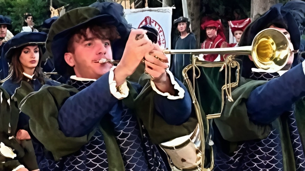 Giornata dedicata al Rinascimento organizzata dalla Granducale Contrada Cappiano a Fucecchio. Rievocazione storica con mercatino, giochi e spettacoli per grandi e piccini al Ponte Mediceo. Visite guidate e laboratori di pittura e balli rinascimentali. Giornata dedicata al Rinascimento organizzata dalla Granducale Contrada Cappiano a Fucecchio. Rievocazione storica con mercatino, giochi e spettacoli per grandi e piccini al Ponte Mediceo. Visite guidate e laboratori di pittura e balli rinascimentali.