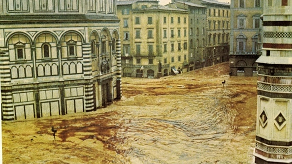 L'alluvione del 1966 a Firenze L'alluvione del 1966 a Firenze