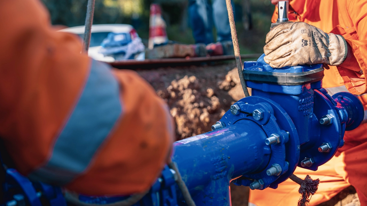 Lavori su rete idrica di Fornacette: 1.700 metri di nuove condotte per migliorare servizio