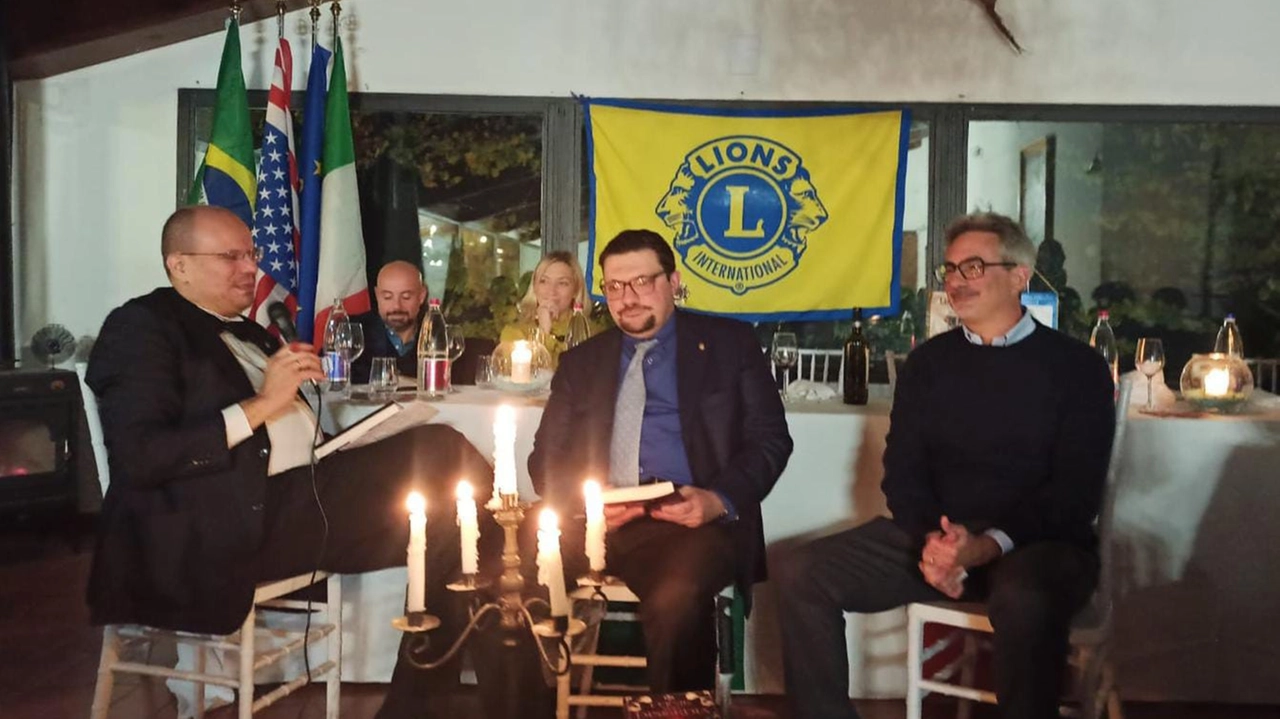 "L'elisir della discordia": i Lions presentano il libro di Pietro Ferruzzi