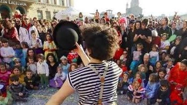 Stasera in centro una serie di animazioni organizzata dal Ccn ’Massa da vivere’ Stasera in centro una serie di animazioni organizzata dal Ccn ’Massa da vivere’